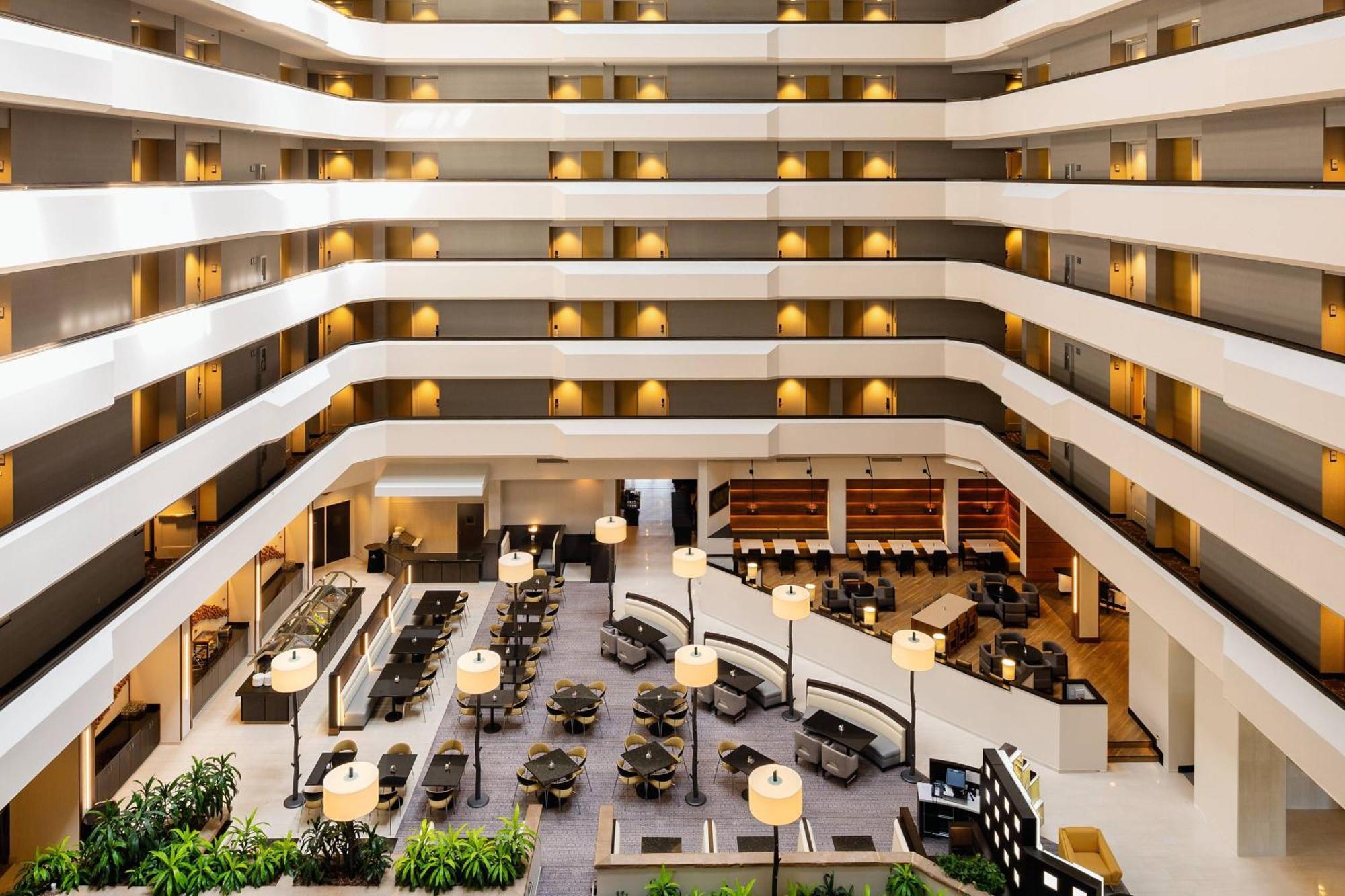 เชราตัน เวสต์ เดส มอยเนส โฮเต็ล Hotel เวสต์เดอร์มอยส์ ภายนอก รูปภาพ